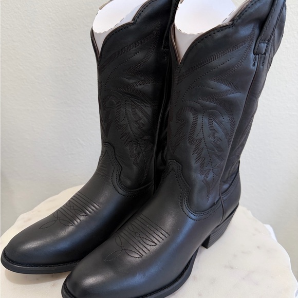Shyanne Shoes - Shyanne Black Leather Western Heeled Boots NIB Size 9M